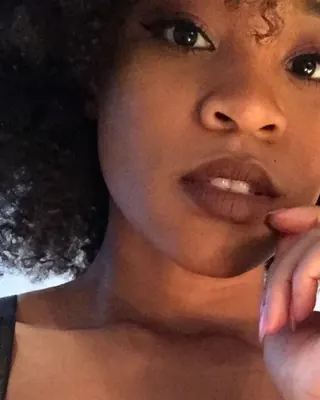 Ada, 22 ans, plan cul black à Angers
