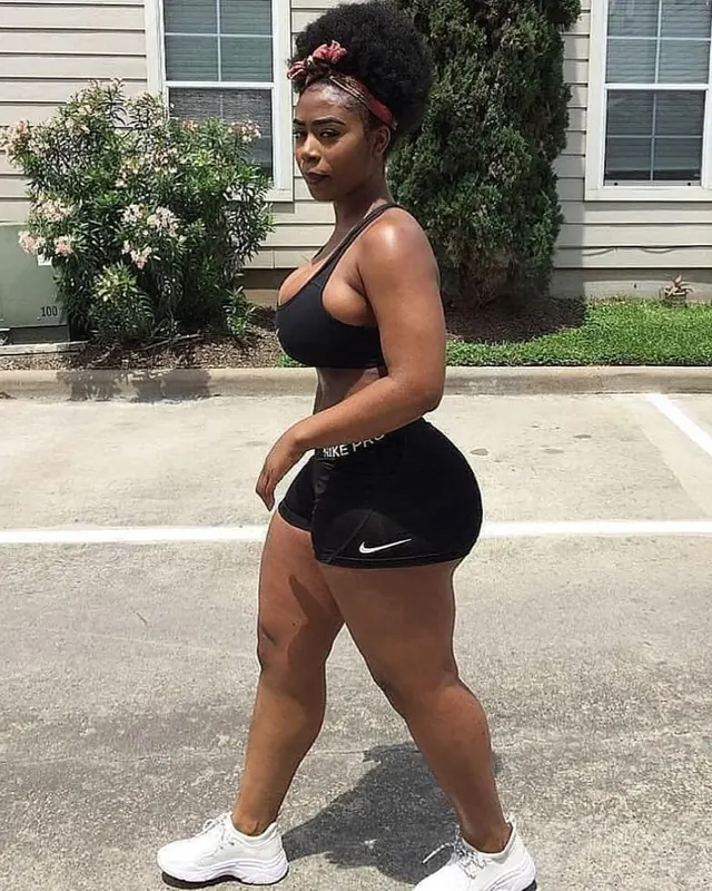 Annabelle, 26 ans, plan cul black à Étretat
