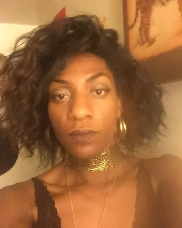 Fatoumata, 60 ans, plan cul black à Daux