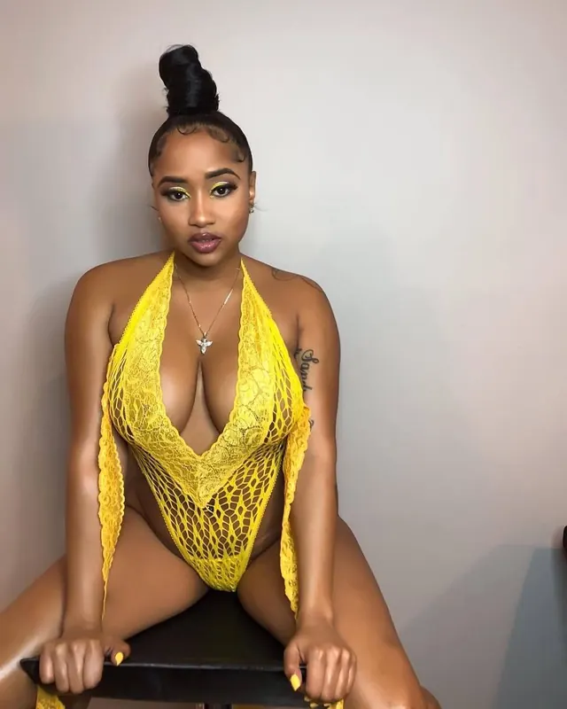 Kelly, 29 ans, plan cul black à Saint-Baudelle
