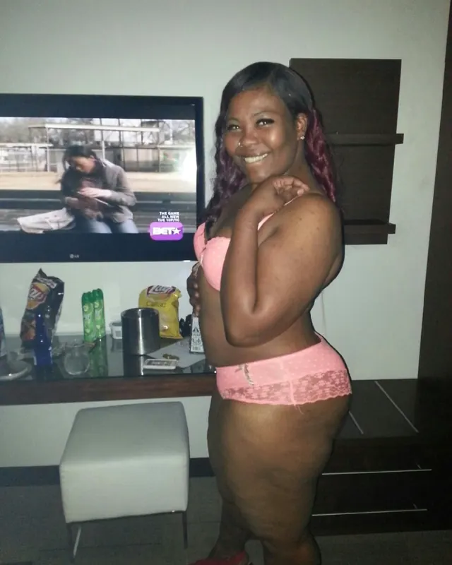 Ramatoulaye, 31 ans, plan cul black à Logonna-Daoulas