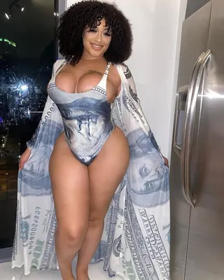 Sandra, 29 ans, plan cul black à Angers